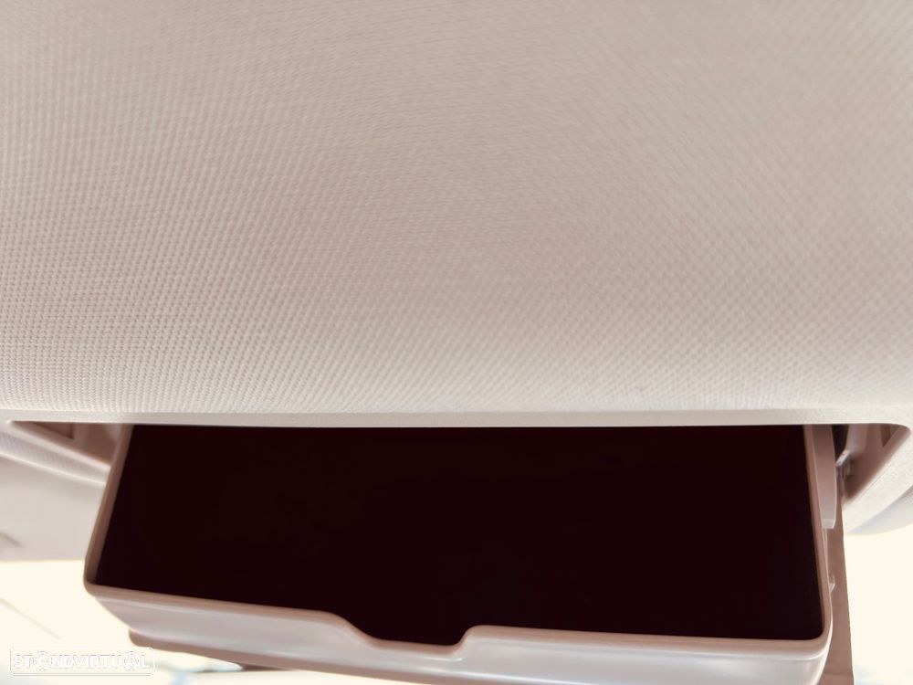 Jaguar XE - 26