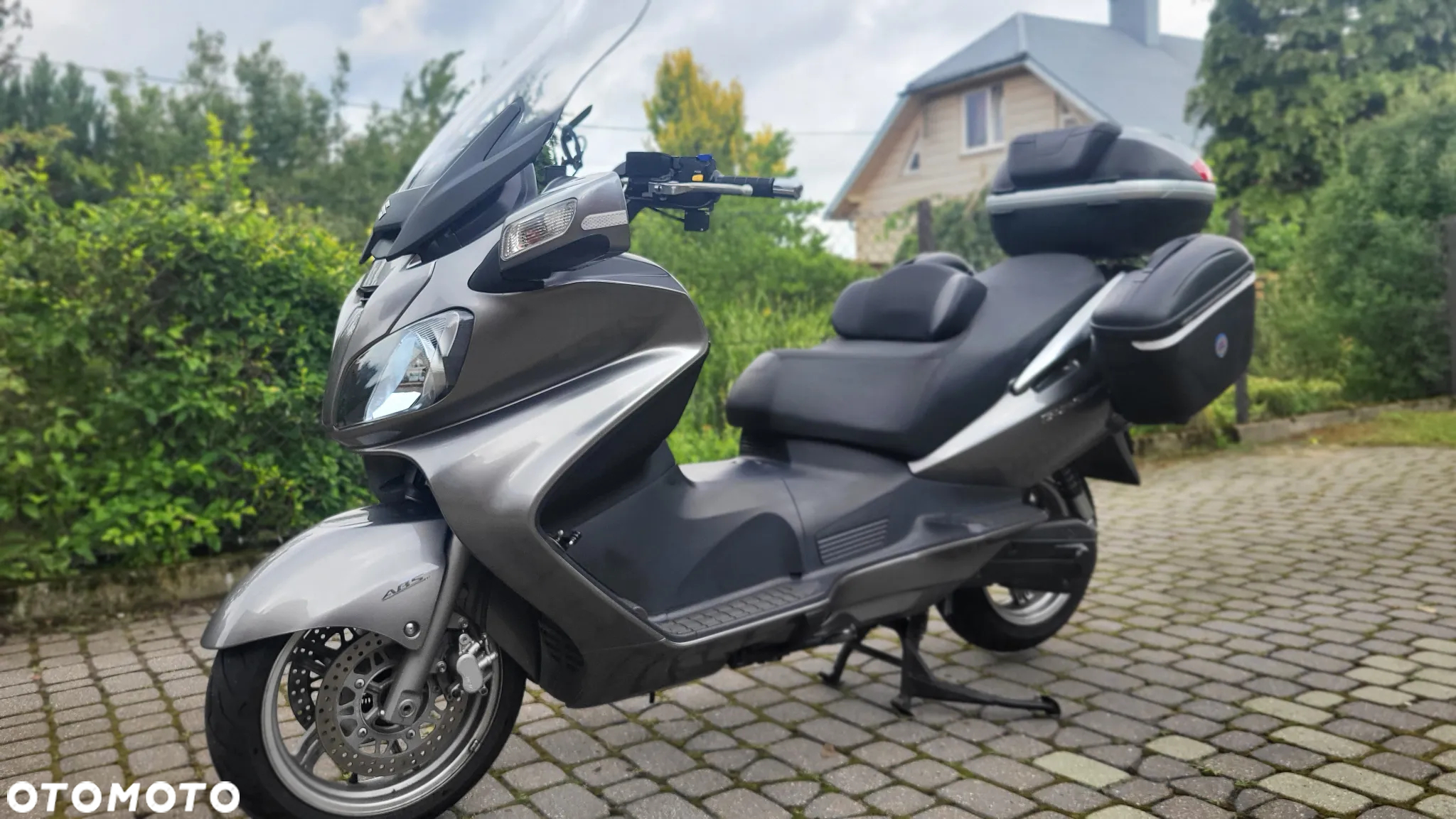 Suzuki Burgman - 3