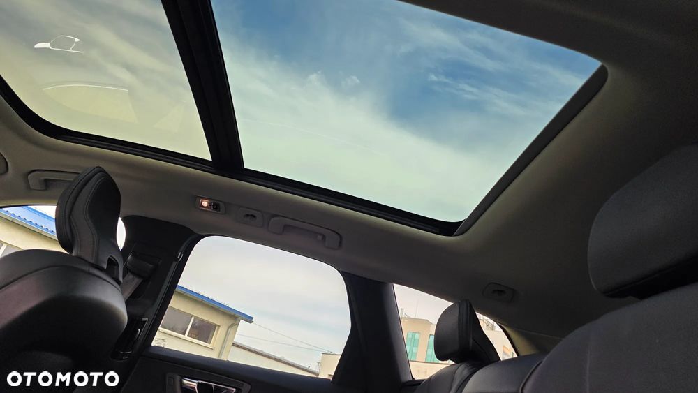 Volvo XC 60 T5 Momentum Pro - 13