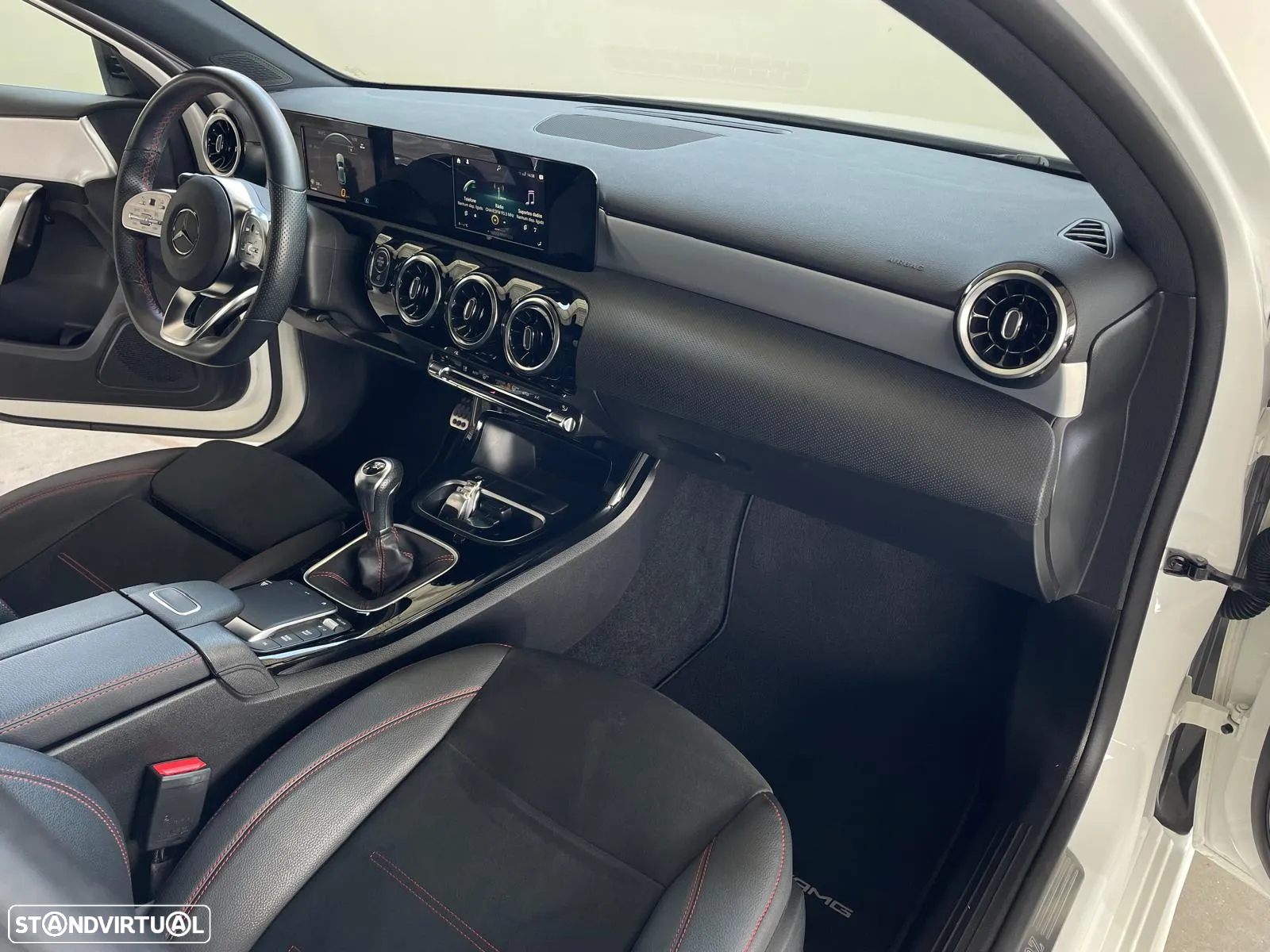 Mercedes-Benz A 180 d AMG Line - 38