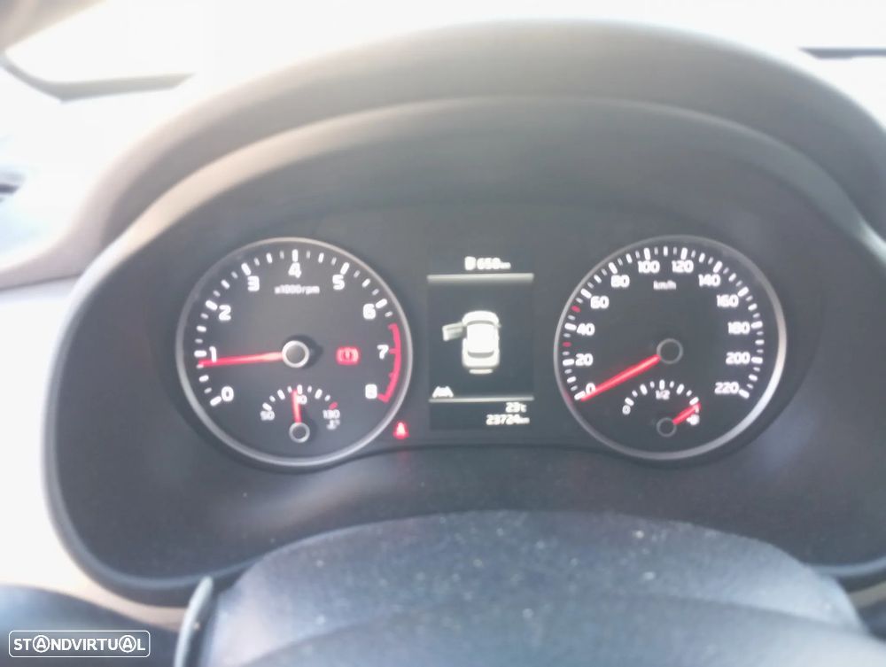 Kia Stonic 1.0 T-GDI Drive - 12