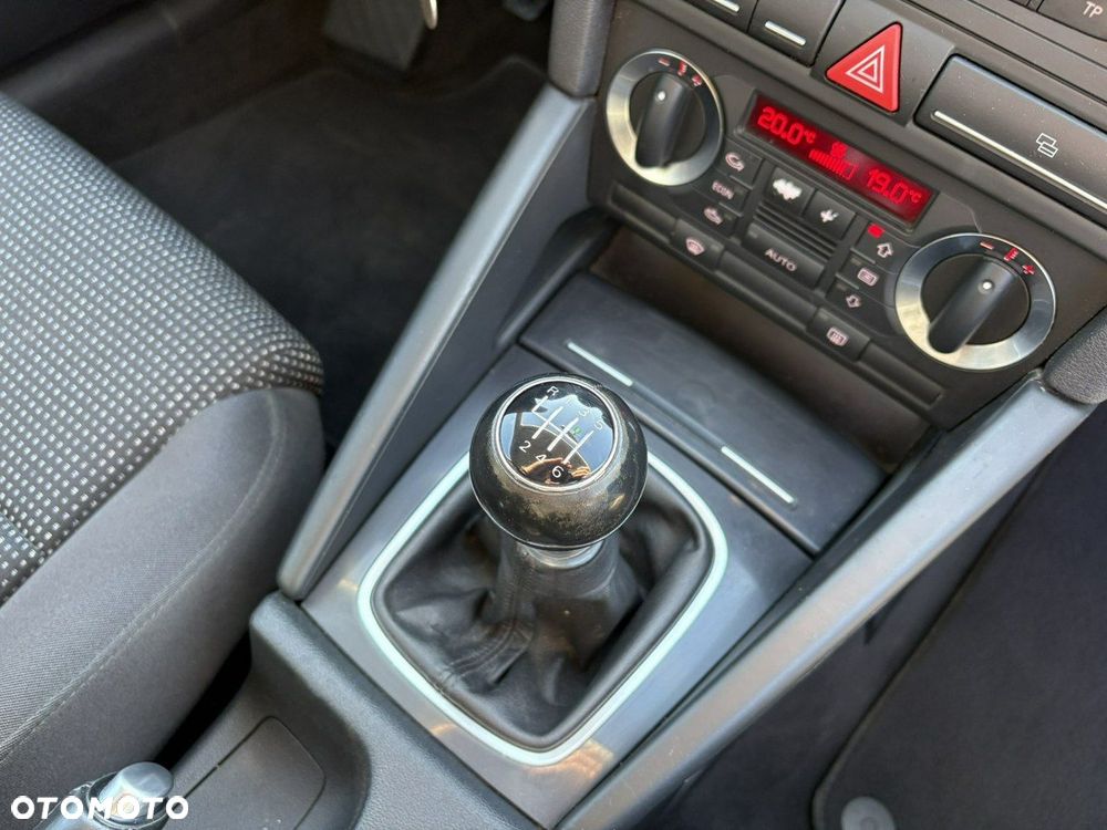 Audi A3 3-drzwiowe 1.8 TFSI Ambition - 18