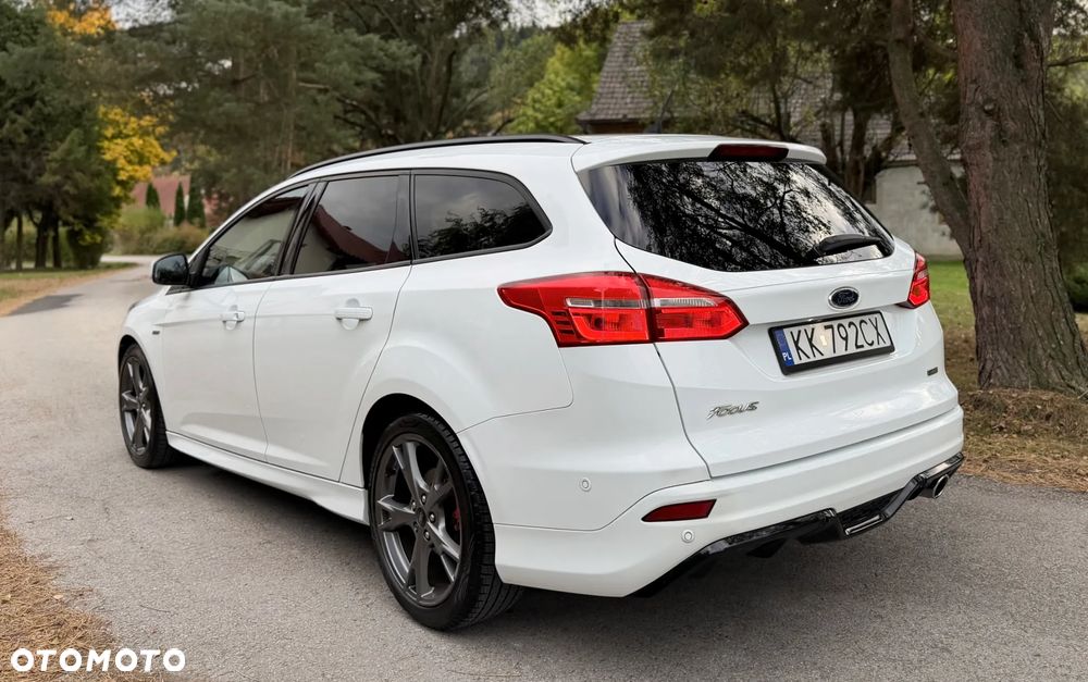 Ford Focus 1.5 EcoBoost ST-Line - 10