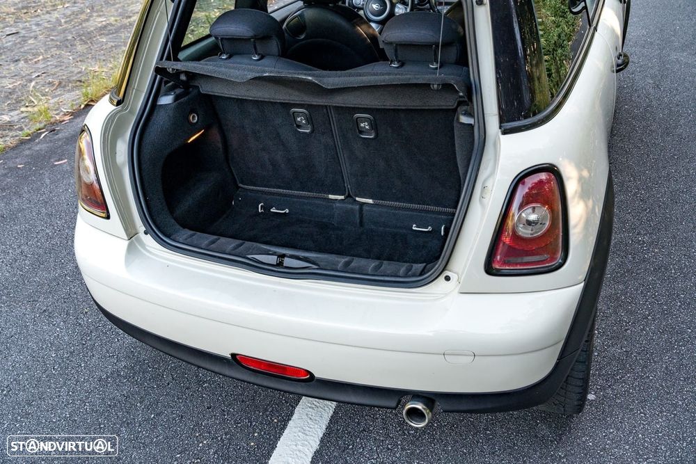 MINI 3 Portas Cooper D - 24