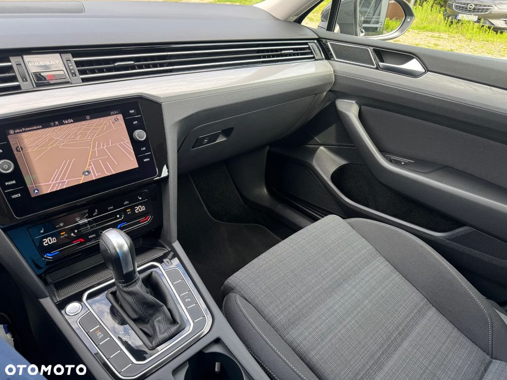 Volkswagen Passat 2.0 TSI Business DSG - 2