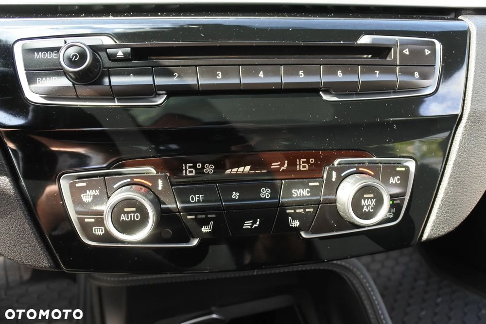 BMW X1 xDrive25i xLine sport - 16