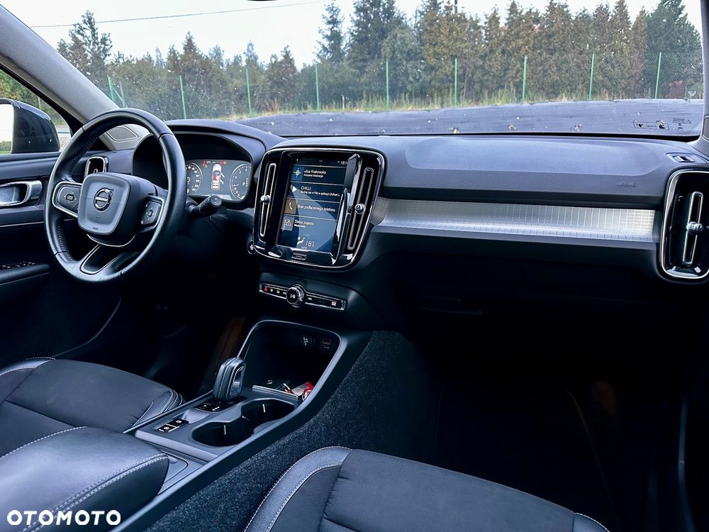 Volvo XC 40 T4 AWD Geartronic Momentum Pro - 20