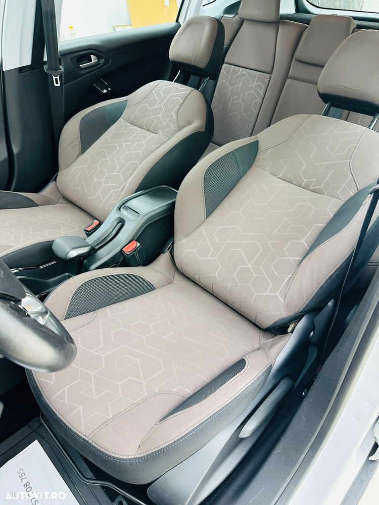 Peugeot 2008 e-HDi FAP 92 STOP & START Active - 21