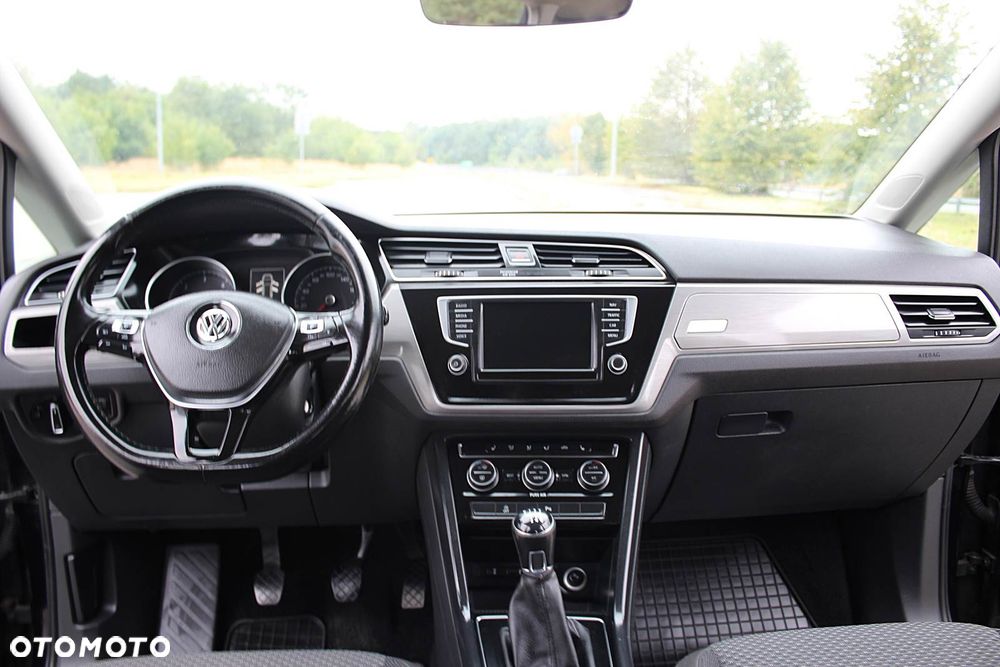 Volkswagen Touran 2.0 TDI SCR Highline - 17