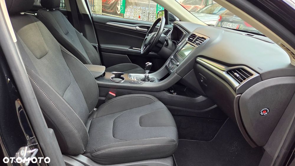 Ford Mondeo - 33