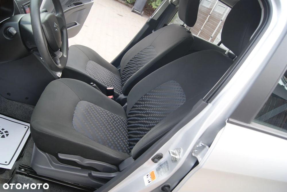 Suzuki Celerio 1.0 Dualjet Comfort - 22