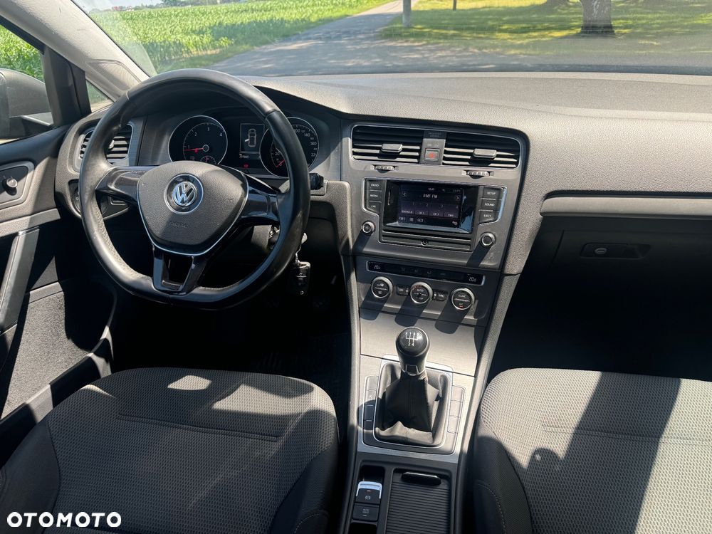 Volkswagen Golf 1.6 TDI DPF BlueMotion - 11