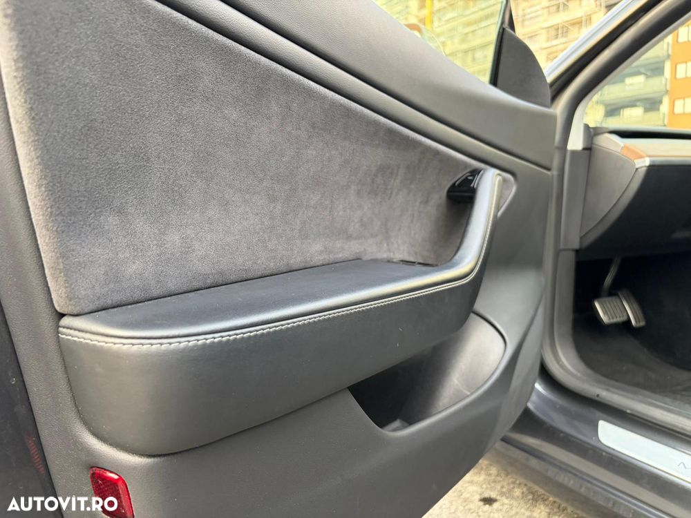 Tesla Model 3 - 10
