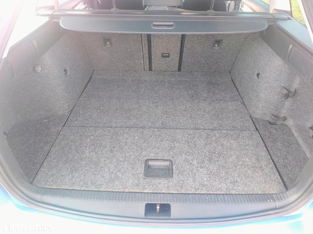 Skoda Octavia 1.6 TDI DPF Ambition - 9