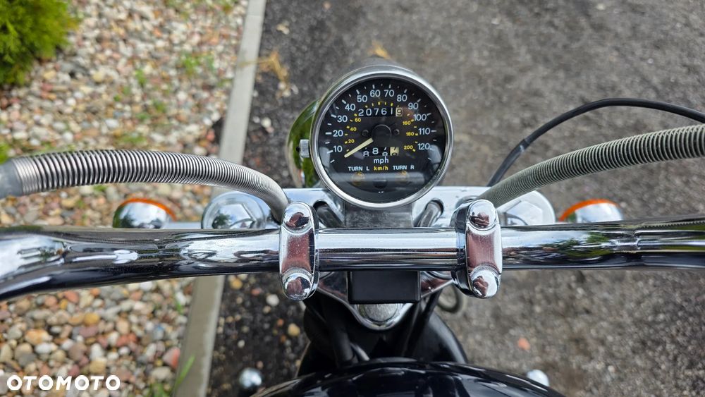 Suzuki Intruder - 14