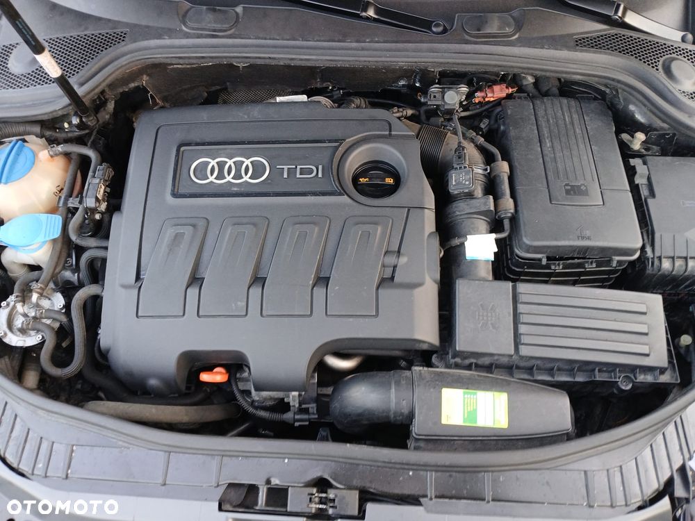 Audi A3 Sportback 1.6 TDI DPF S tronic S line Sportpaket - 21