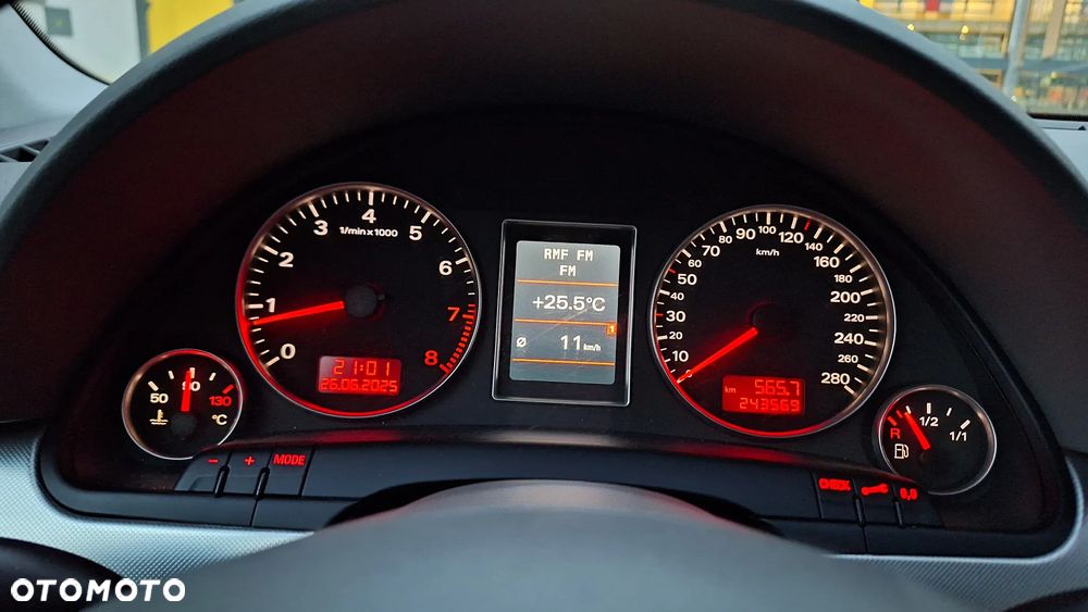 Audi A4 Avant 3.2 FSI quattro - 14