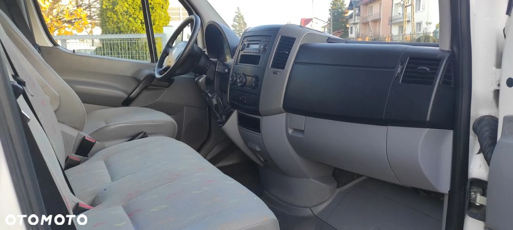 Volkswagen CRAFTER 2,5 136PS BAZWYPADKOWY XL IDEALNY - 8
