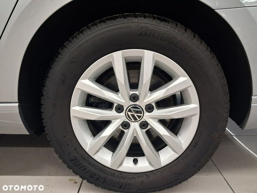 Volkswagen Passat - 9