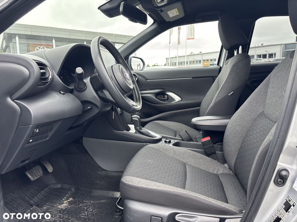 Toyota Yaris Cross Hybrid 1.5 Comfort 4x4 - 10