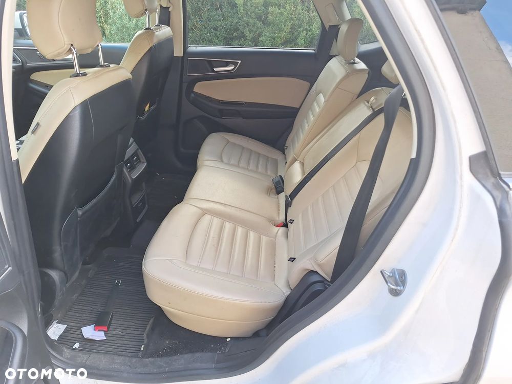 Ford Edge - 9