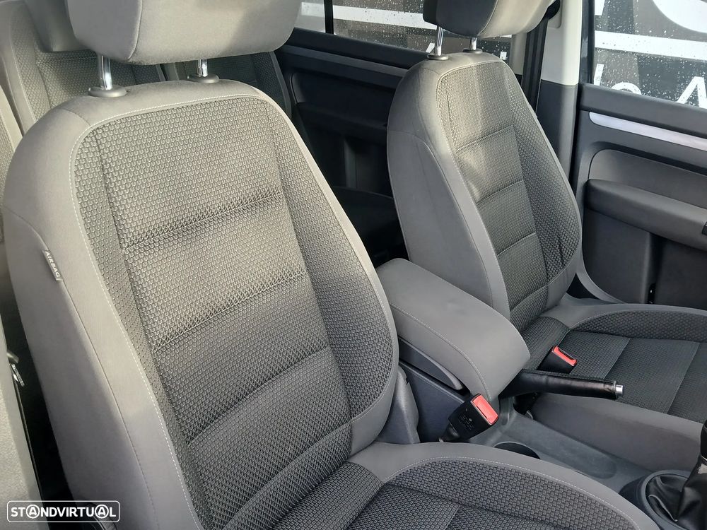 VW Touran 1.6 TDI Blue.Highine 7L - 13