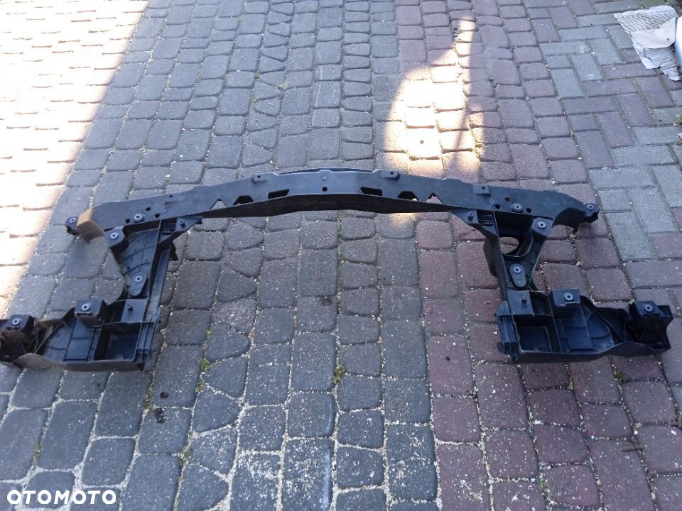 PAS PRZEDNI MERCEDES SPRINTER 13- - 1