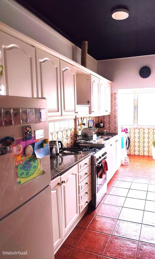 APARTAMENTO T2 RUA DAMIÃO DE GOIS, FEIJÓ ARRENDADO ATE JULHO 2027 - 24 - Grande imagem: 3/8