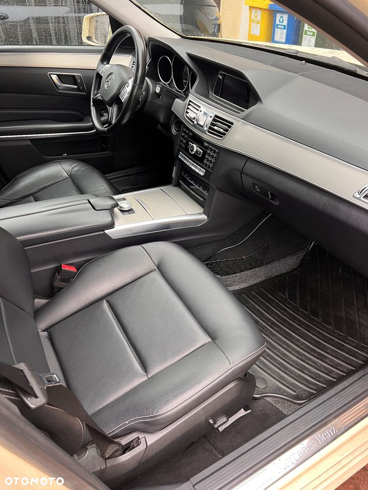 Mercedes-Benz Klasa E 200 BlueTEC 7G-TRONIC Elegance - 13