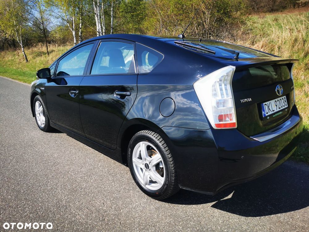 Toyota Prius - 4