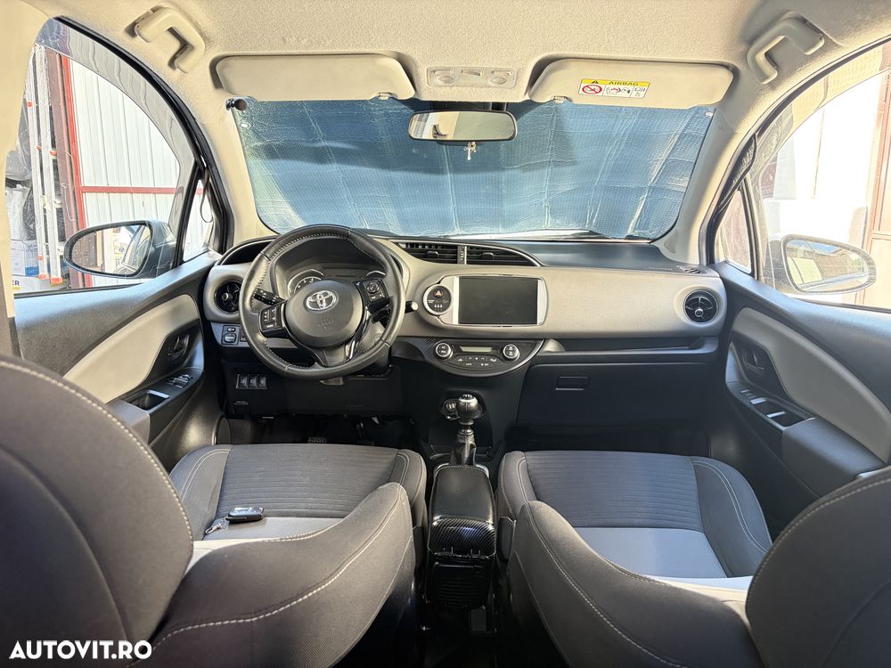 Toyota Yaris 1.5 L VVT-iE Active - 10