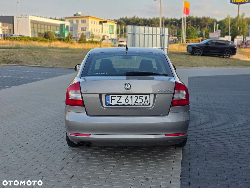 Skoda Octavia 1.4 TSI Ambiente - 8
