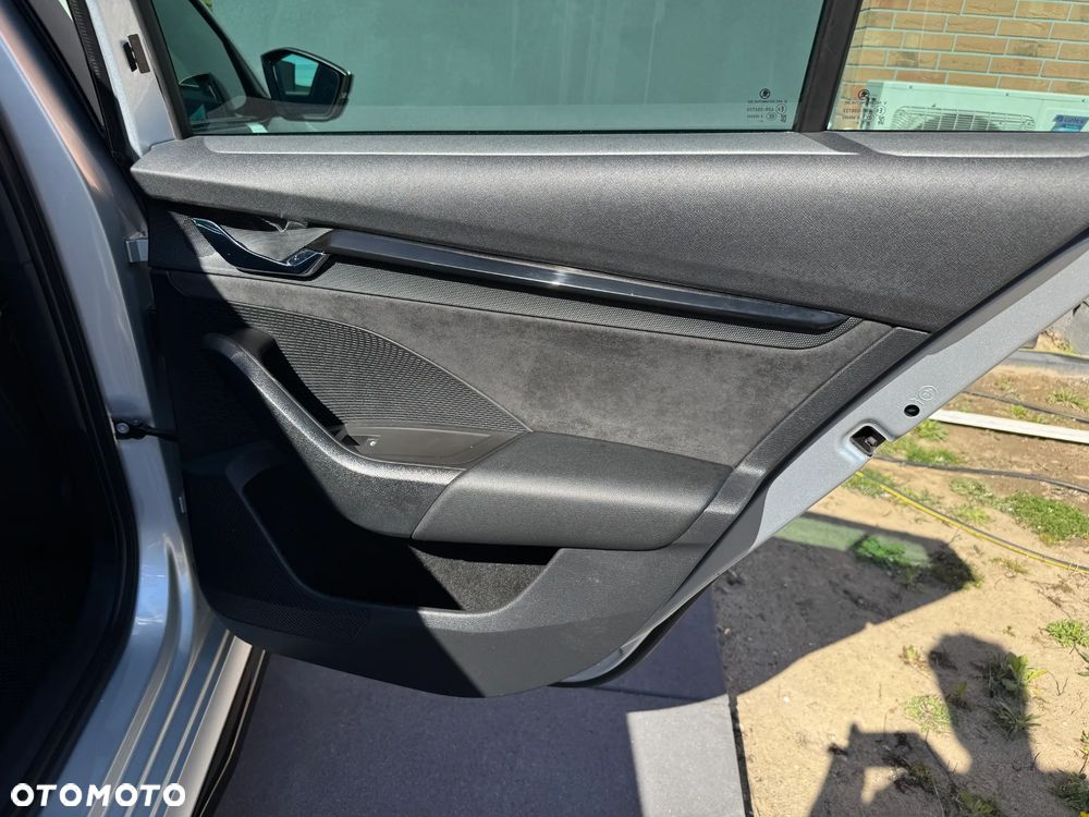 Skoda Octavia 2.0 TDI RS DSG - 22