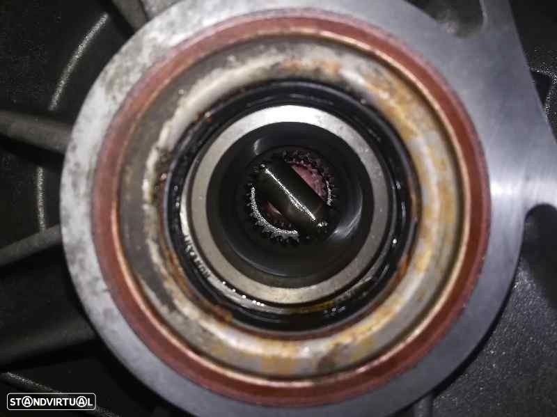 CAIXA VELOCIDADES FORD FOCUS II SEDAN 2006 -4M5R7002YA - 4