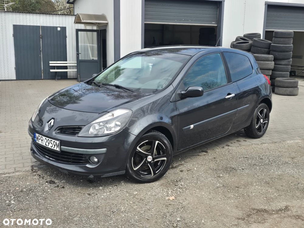Renault Clio - 1