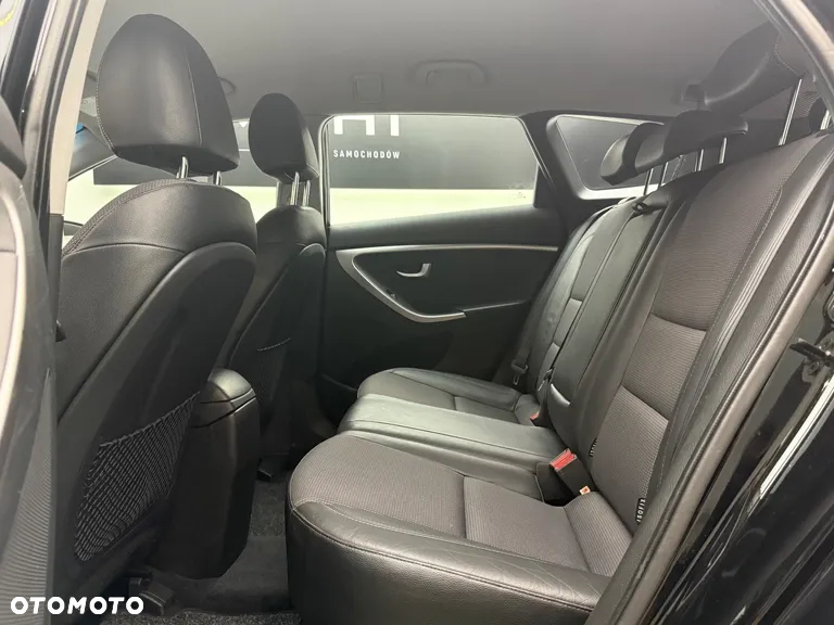 Hyundai i30 1.6 CRDI Trend - 25