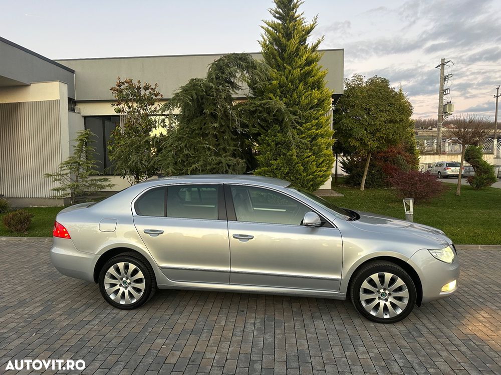 Skoda Superb 2.0 TDI Green tec 4x4 DSG Active - 15