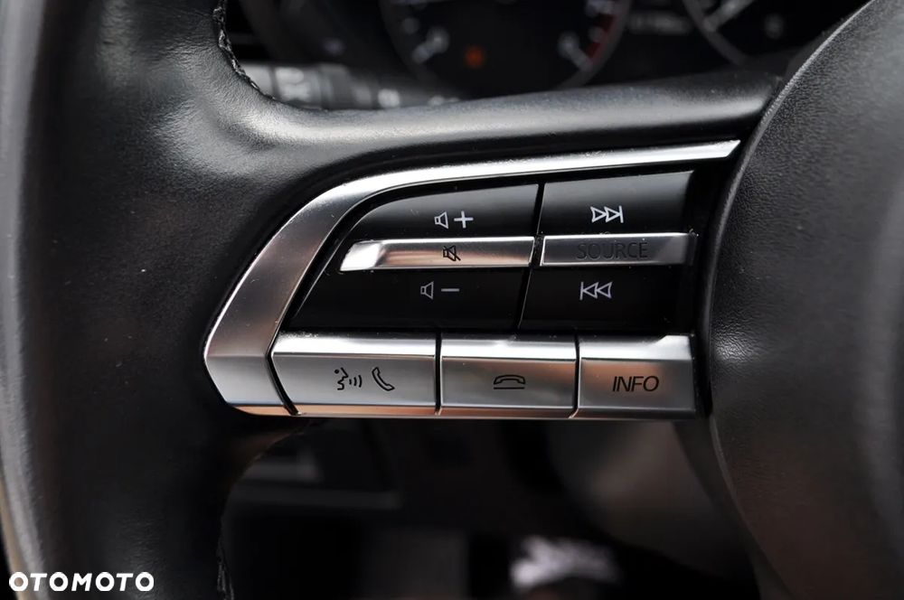 Mazda 3 e-SKYACTIV-G 122 M HYBRID EXCLUSIVE-LINE - 23