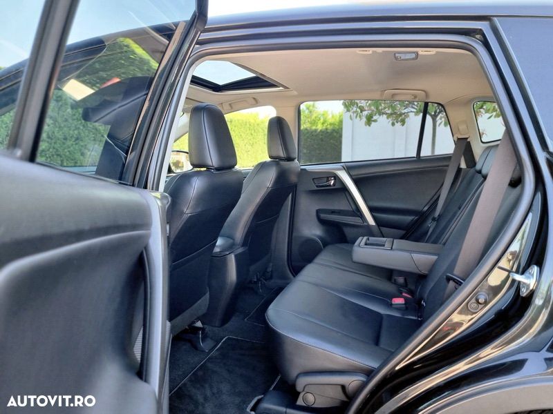Toyota RAV4 2.2 D-4CAT 4WD Aut Executive - 13