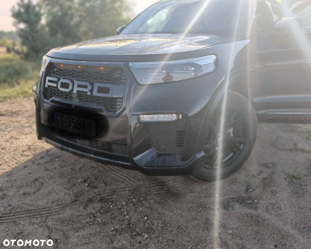 Ford Explorer - 2