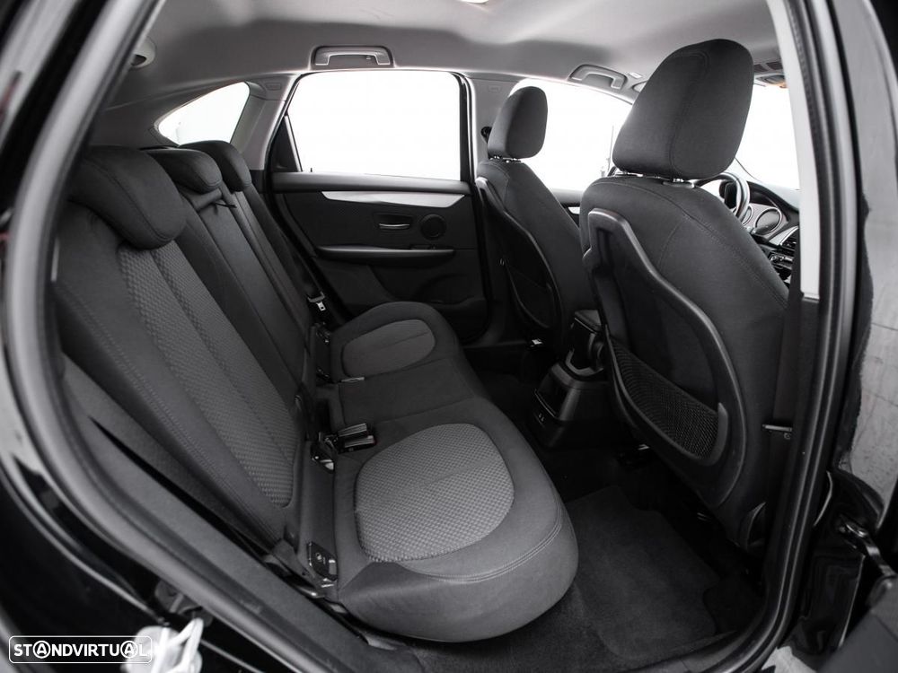 BMW 216 Active Tourer d - 12