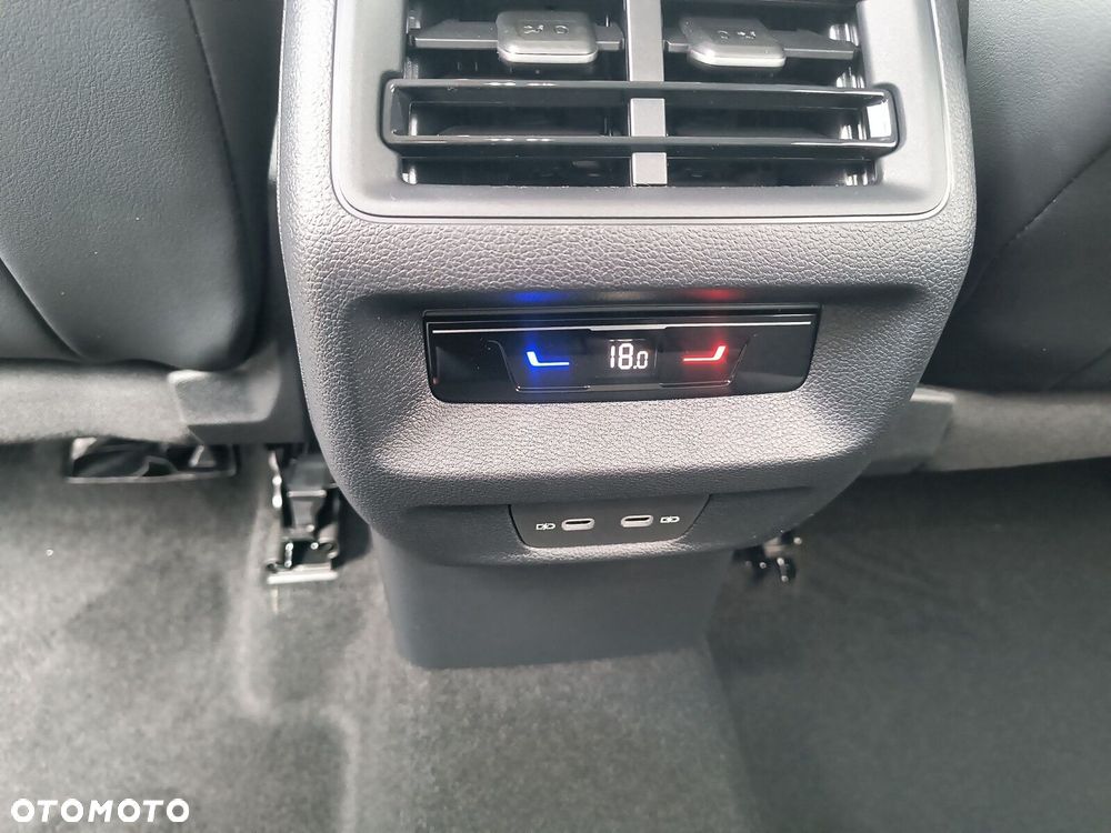 Volkswagen Tiguan - 26