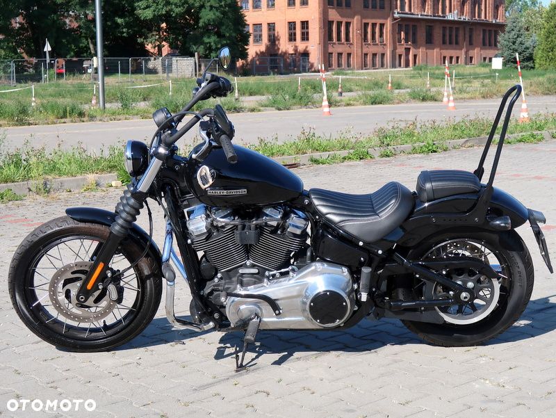 Harley-Davidson Softail Street Bob - 6