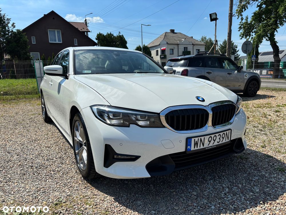 BMW Seria 3 318i Sport Line