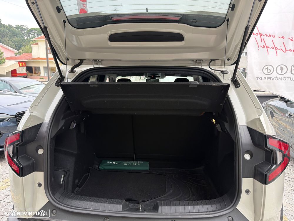 Dacia Duster 1.6 Hybrid Extreme - 14