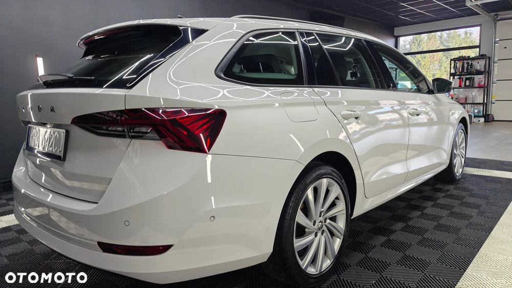 Skoda Octavia 2.0 TDI DSG First Edition - 10