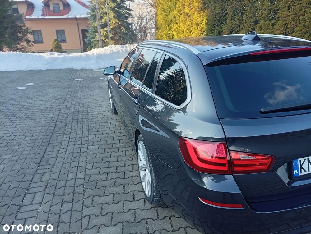 BMW Seria 5 525d xDrive Sport-Aut Modern Line - 7