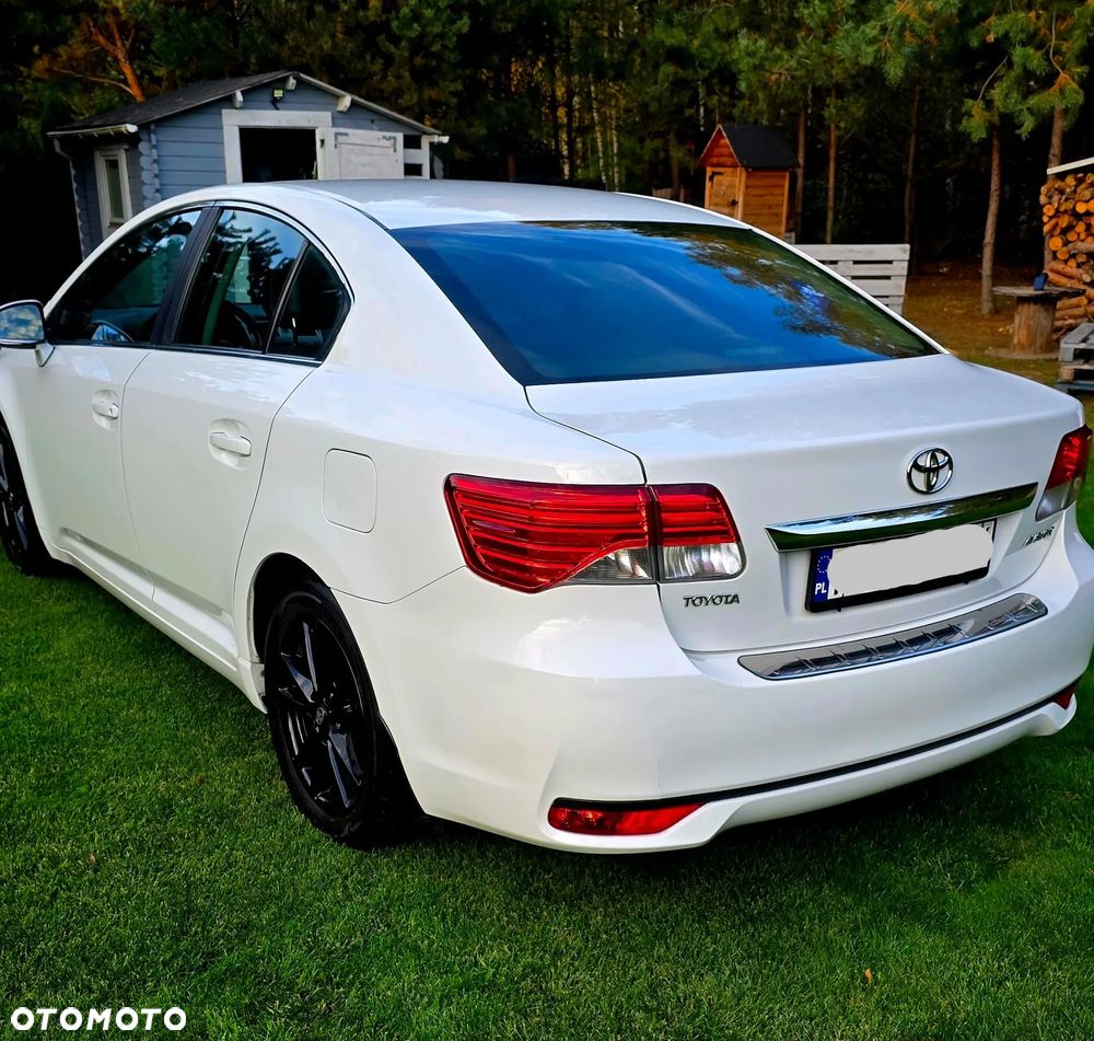 Toyota Avensis 2012 photo 5