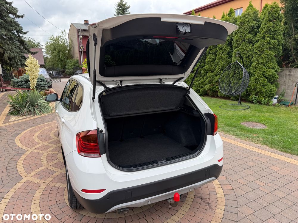 BMW X1 sDrive18d xLine - 34