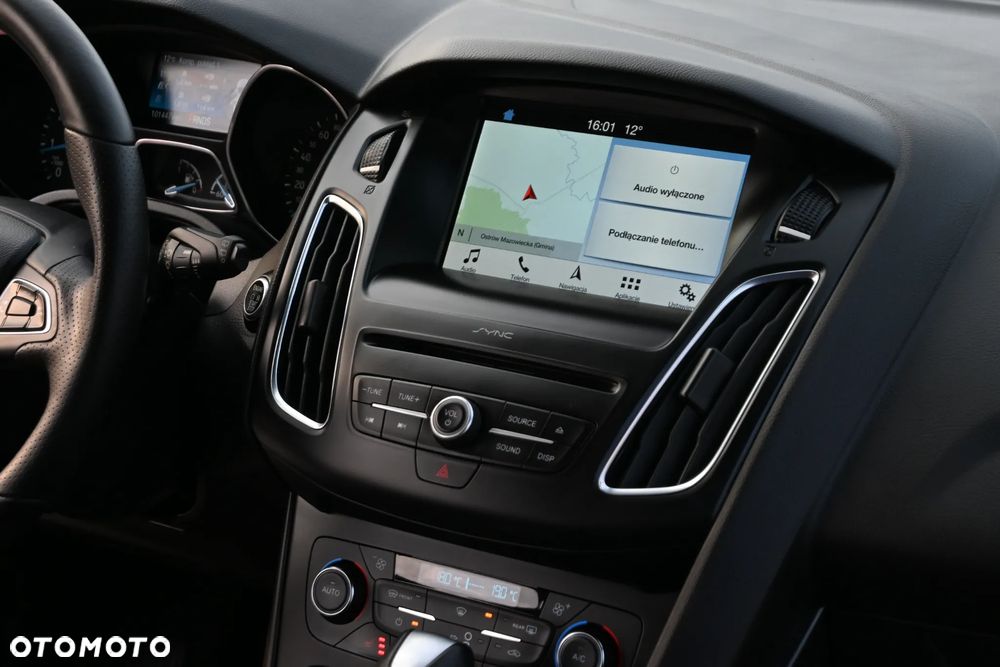 Ford Focus 1.5 EcoBoost STart-Stopp-System ST-LINE X - 24